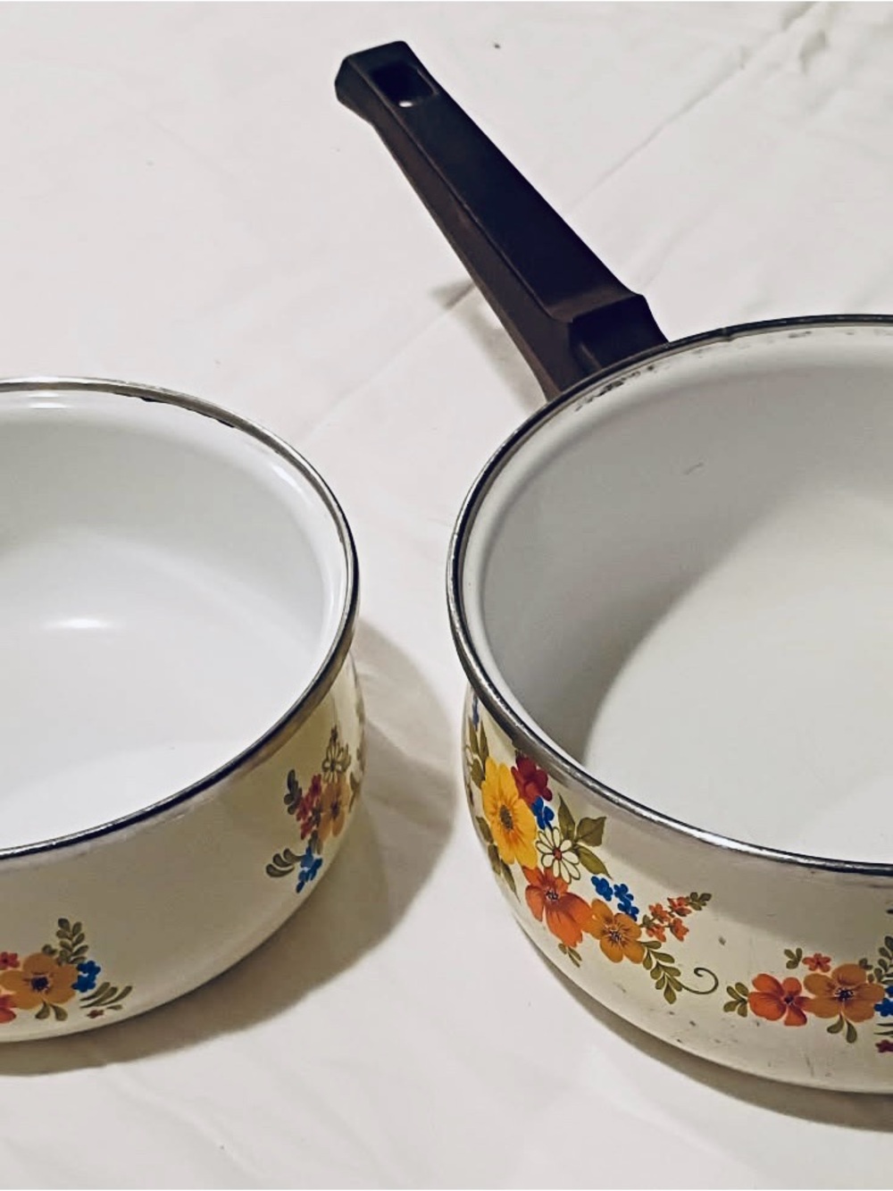 Vintage JMP “Sweet Flowers” - Classic Stovetop Enamelware Pot - Set of 2